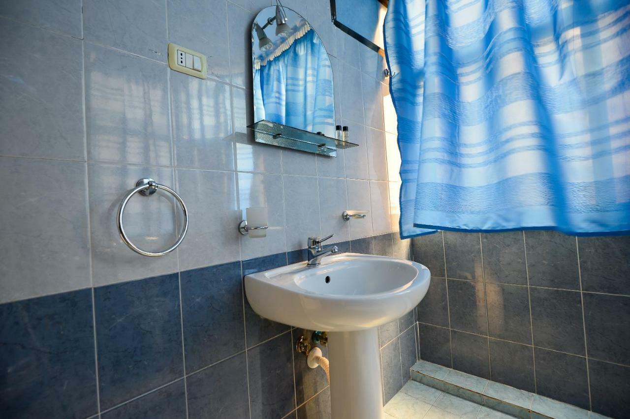 Hotel Niku Тирана Экстерьер фото