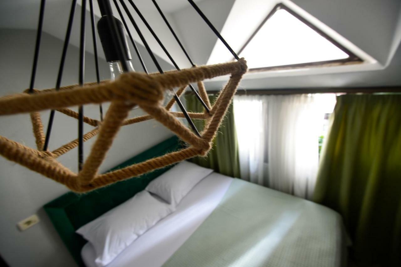 Hotel Niku Тирана Экстерьер фото