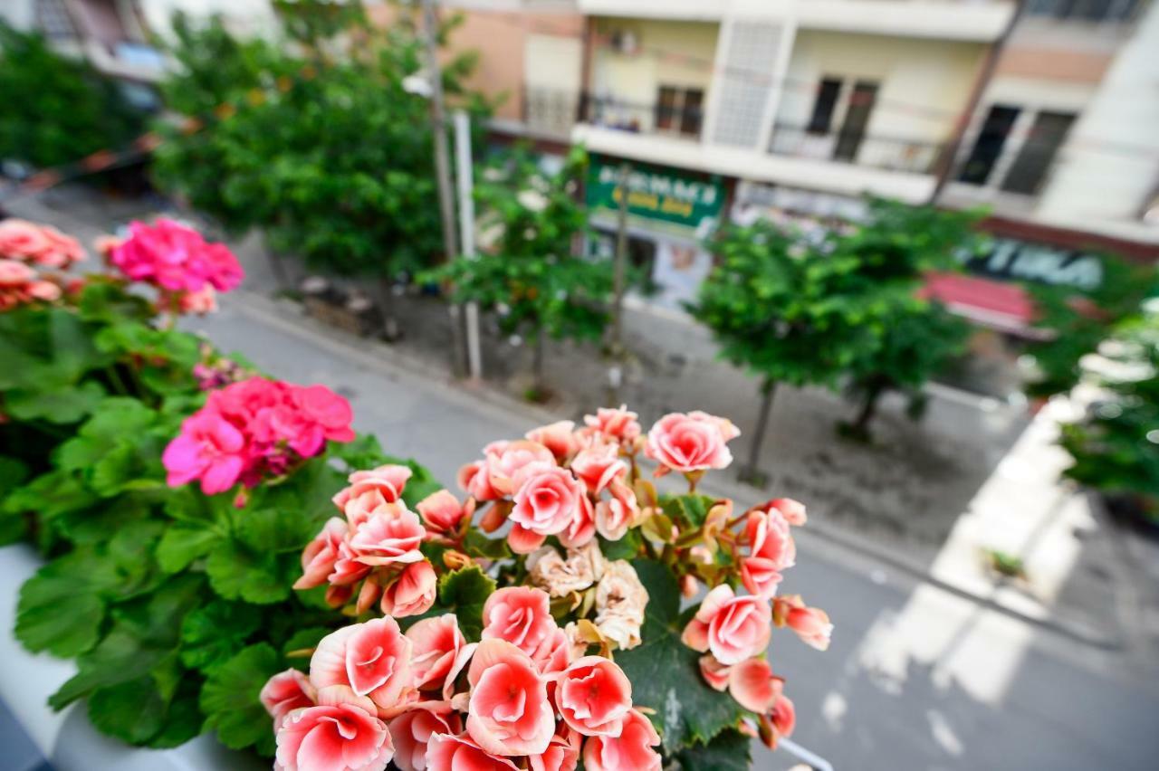 Hotel Niku Тирана Экстерьер фото
