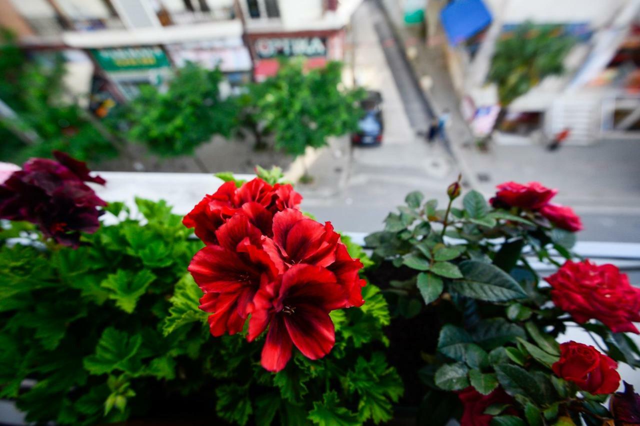 Hotel Niku Тирана Экстерьер фото